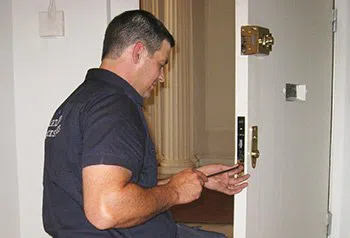 Logan Locksmith Shop Wellesley Hills, MA 781-519-7436 - Expert-20Locksmith